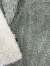 Load image into Gallery viewer, Ivy Weave on Ivory Llama
