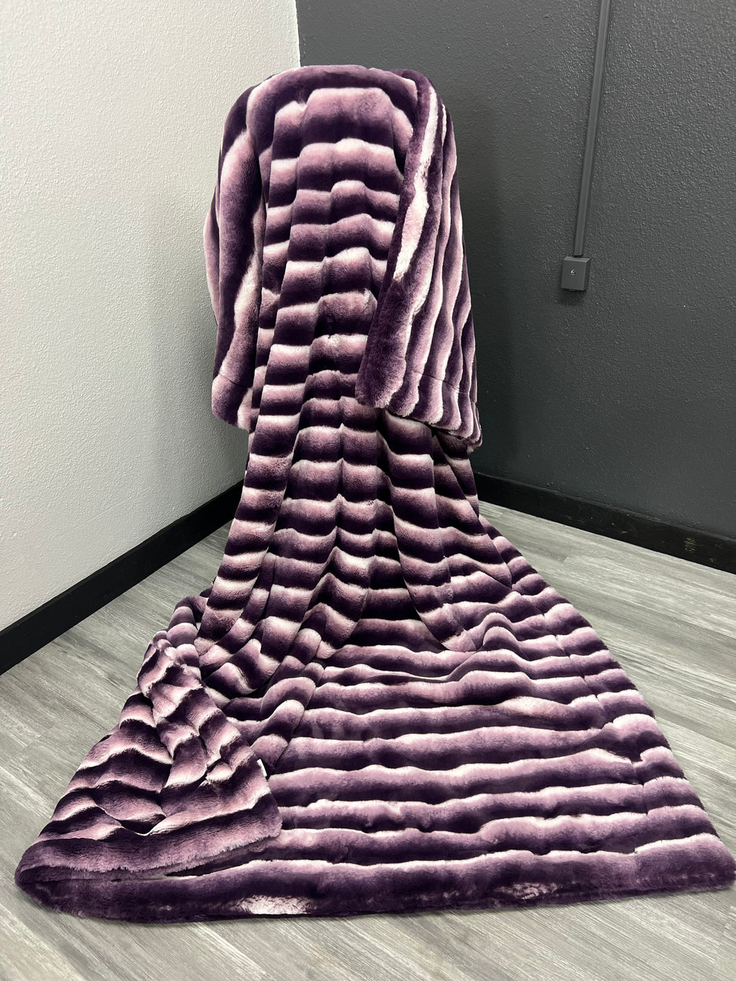 Double Sided Berry Wild Chinchilla